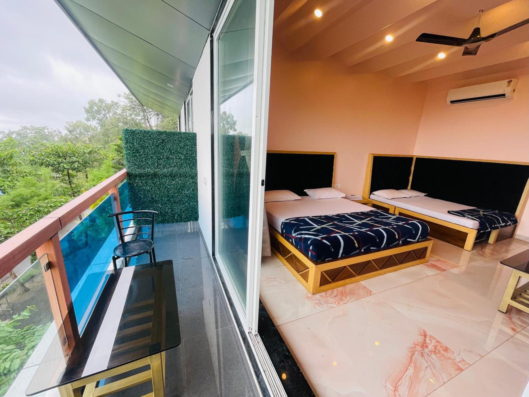 Natural Resort Panhala Екстер'єр фото