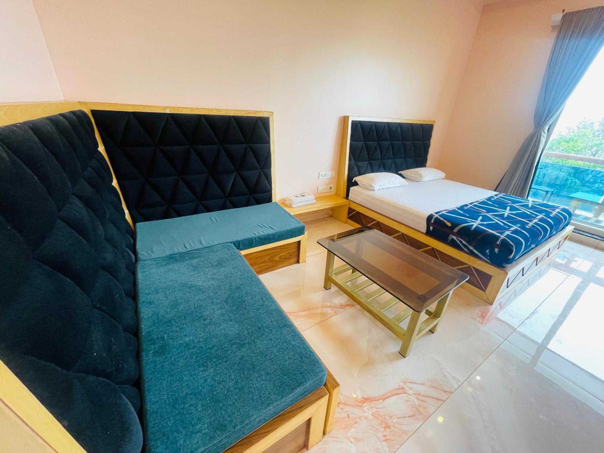 Natural Resort Panhala Екстер'єр фото