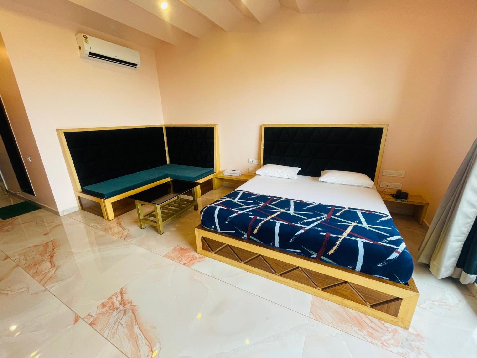 Natural Resort Panhala Екстер'єр фото