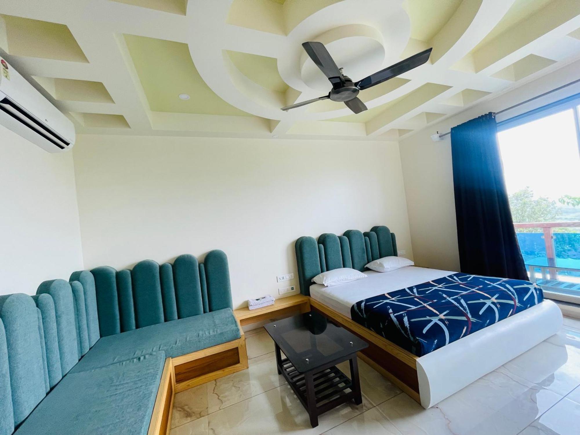 Natural Resort Panhala Екстер'єр фото