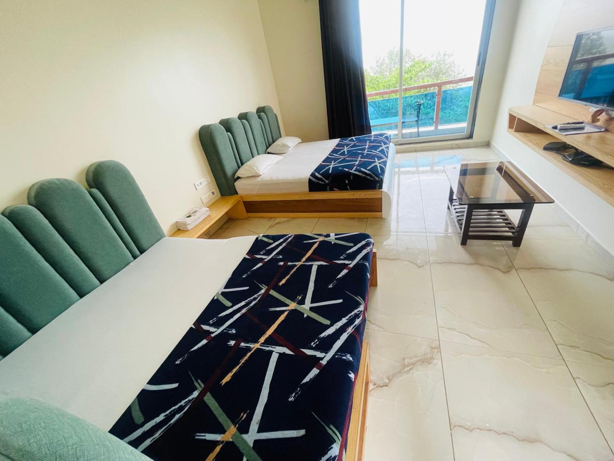 Natural Resort Panhala Екстер'єр фото